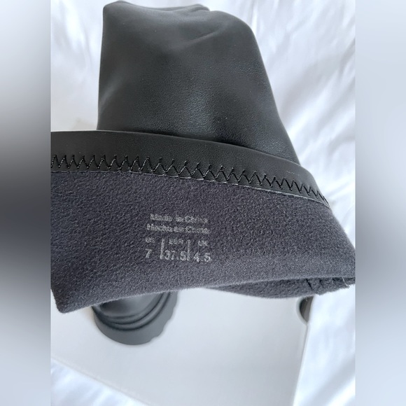 Aldo Women’s Black Lug Sole Knee High Boot Size 7 - Picture 10 of 12